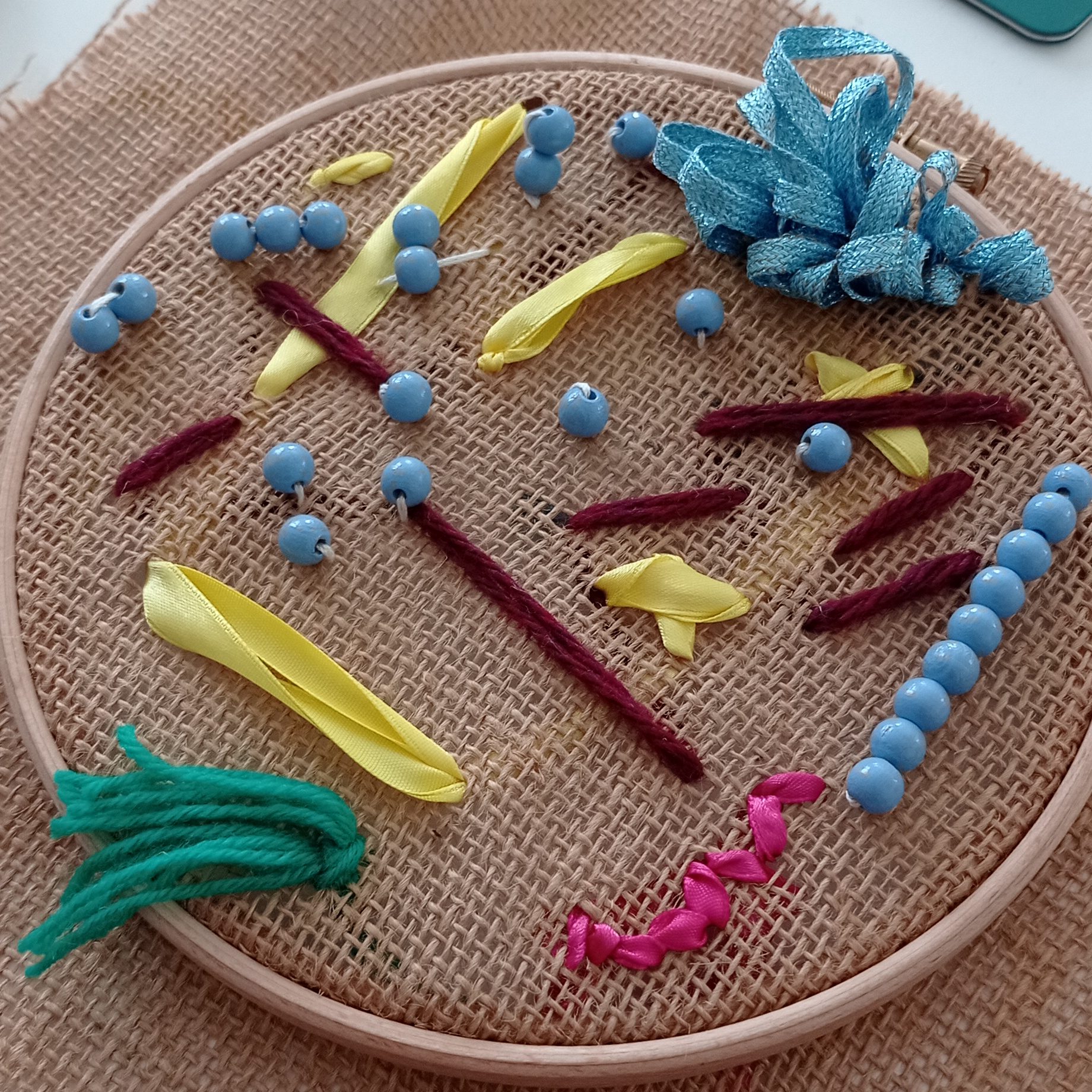 ricamo con bambini